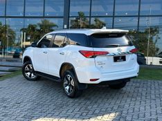 Toyota Hilux SW4 SRV 4×2 2.7 Flex 16V Aut. 2018/2019 CONCEPT MOTORS PASSO FUNDO / Carros no Vale