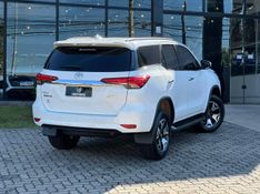 Toyota Hilux SW4 SRV 4×2 2.7 Flex 16V Aut. 2018/2019 CONCEPT MOTORS PASSO FUNDO / Carros no Vale