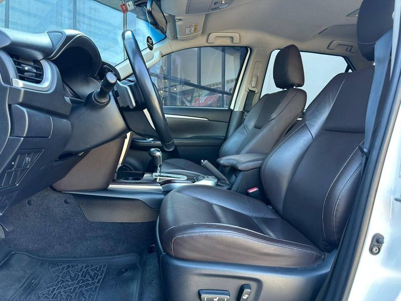 Toyota Hilux SW4 SRV 4×2 2.7 Flex 16V Aut. 2018/2019 CONCEPT MOTORS PASSO FUNDO / Carros no Vale Toyota Hilux SW4 SRV 4×2 2.7 Flex 16V Aut. 2018/2019 CONCEPT MOTORS PASSO FUNDO / Carros no Vale