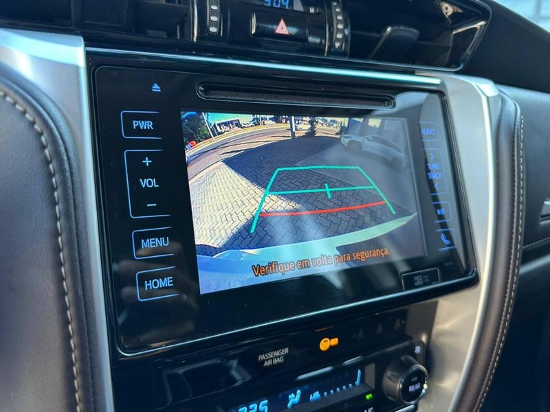 Toyota Hilux SW4 SRV 4×2 2.7 Flex 16V Aut. 2018/2019 CONCEPT MOTORS PASSO FUNDO / Carros no Vale Toyota Hilux SW4 SRV 4×2 2.7 Flex 16V Aut. 2018/2019 CONCEPT MOTORS PASSO FUNDO / Carros no Vale