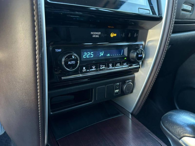 Toyota Hilux SW4 SRV 4×2 2.7 Flex 16V Aut. 2018/2019 CONCEPT MOTORS PASSO FUNDO / Carros no Vale Toyota Hilux SW4 SRV 4×2 2.7 Flex 16V Aut. 2018/2019 CONCEPT MOTORS PASSO FUNDO / Carros no Vale