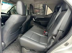 Toyota Hilux SW4 SRX 4×4 2.8 TDI 16V Dies Aut. 2022/2022 CONCEPT MOTORS PASSO FUNDO / Carros no Vale