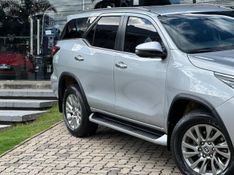 Toyota Hilux SW4 SRX 4×4 2.8 TDI 16V Dies Aut. 2022/2022 CONCEPT MOTORS PASSO FUNDO / Carros no Vale