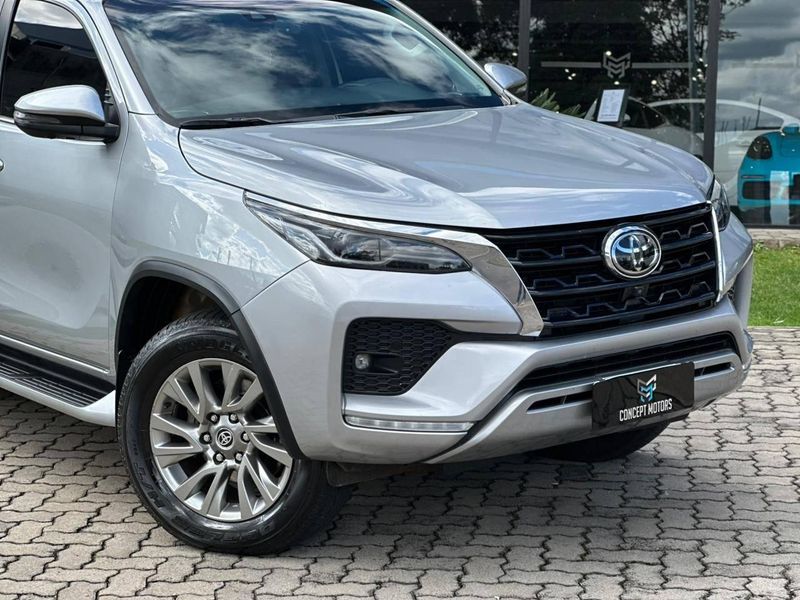 Toyota Hilux SW4 SRX 4×4 2.8 TDI 16V Dies Aut. 2022/2022 CONCEPT MOTORS PASSO FUNDO / Carros no Vale