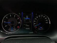 Toyota Hilux SW4 SRX 4×4 2.8 TDI 16V Dies Aut. 2017/2018 CONCEPT MOTORS PASSO FUNDO / Carros no Vale