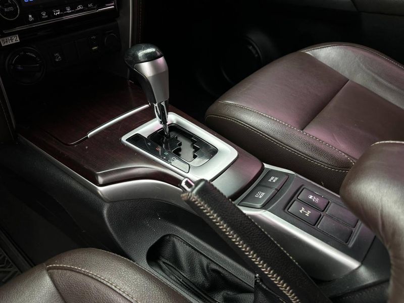 Toyota Hilux SW4 SRX 4×4 2.8 TDI 16V Dies Aut. 2017/2018 CONCEPT MOTORS PASSO FUNDO / Carros no Vale