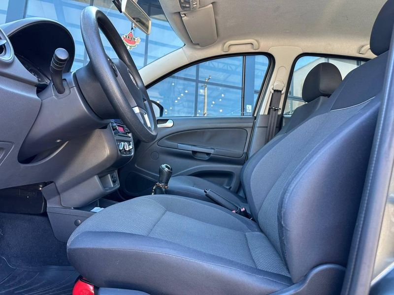 Volkswagen Gol (novo) 1.0 Mi Total Flex 8V 4p 2013/2013 CONCEPT MOTORS PASSO FUNDO / Carros no Vale