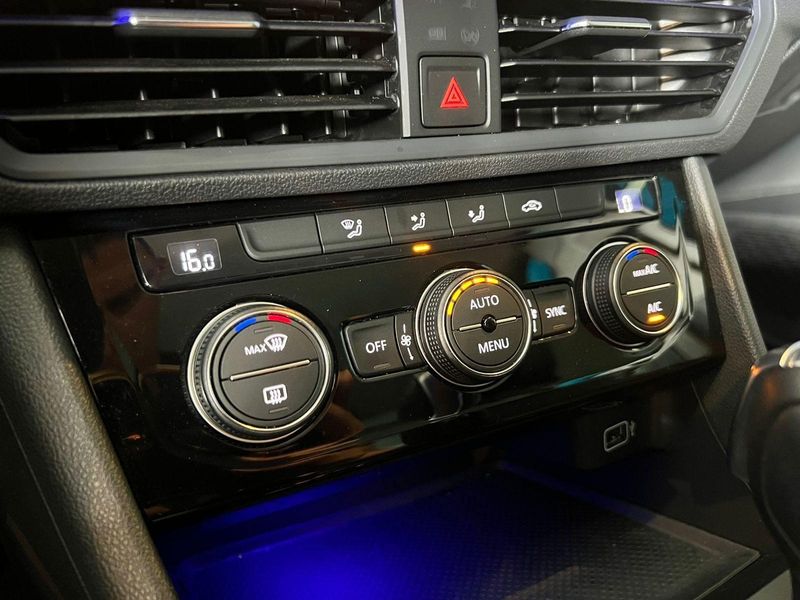 Volkswagen Jetta Comfort 250 TSI 1.4 Flex 16v Aut. 2019/2019 CONCEPT MOTORS PASSO FUNDO / Carros no Vale