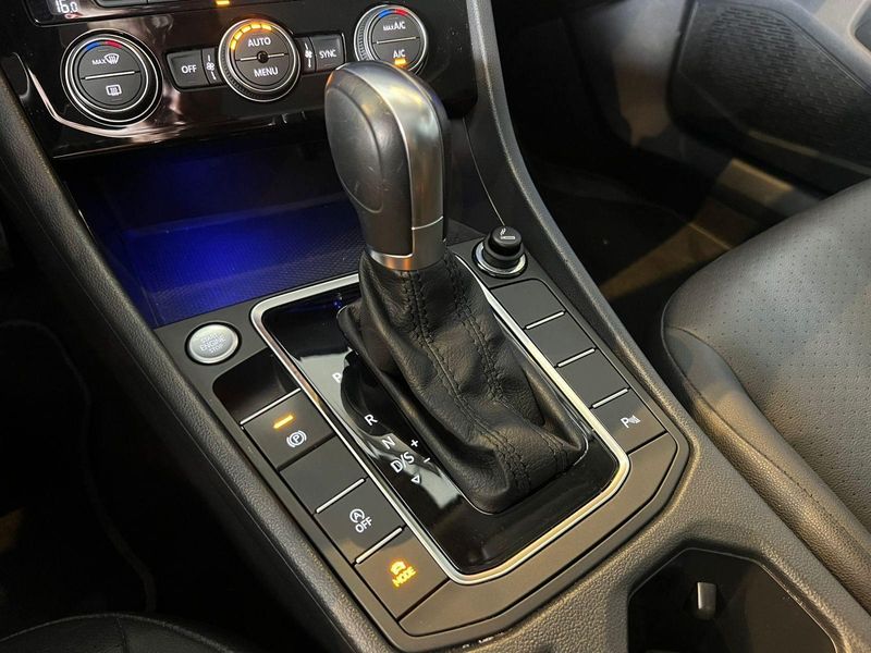 Volkswagen Jetta Comfort 250 TSI 1.4 Flex 16v Aut. 2019/2019 CONCEPT MOTORS PASSO FUNDO / Carros no Vale