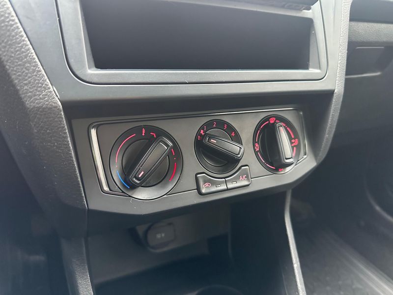 Volkswagen Saveiro Robust 1.6 Total Flex 8V 2020/2021 CONCEPT MOTORS PASSO FUNDO / Carros no Vale