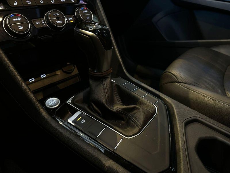 Volkswagen Taos Highline 1.4 250 TSI Flex Aut. 2022/2023 CONCEPT MOTORS PASSO FUNDO / Carros no Vale