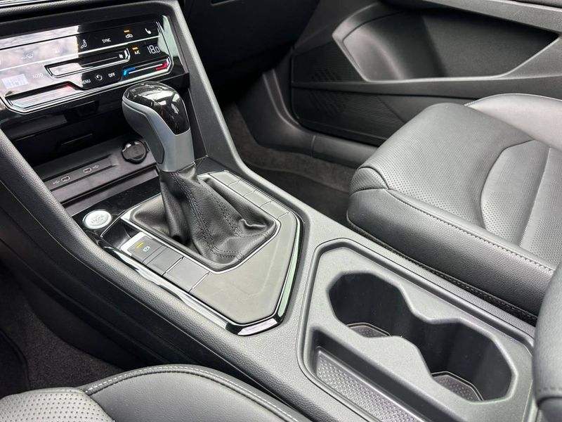 Volkswagen Taos Highline 1.4 250 TSI Flex Aut. 2024/2024 CONCEPT MOTORS PASSO FUNDO / Carros no Vale