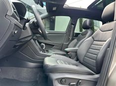 Volkswagen Taos Highline 1.4 250 TSI Flex Aut. 2024/2024 CONCEPT MOTORS PASSO FUNDO / Carros no Vale