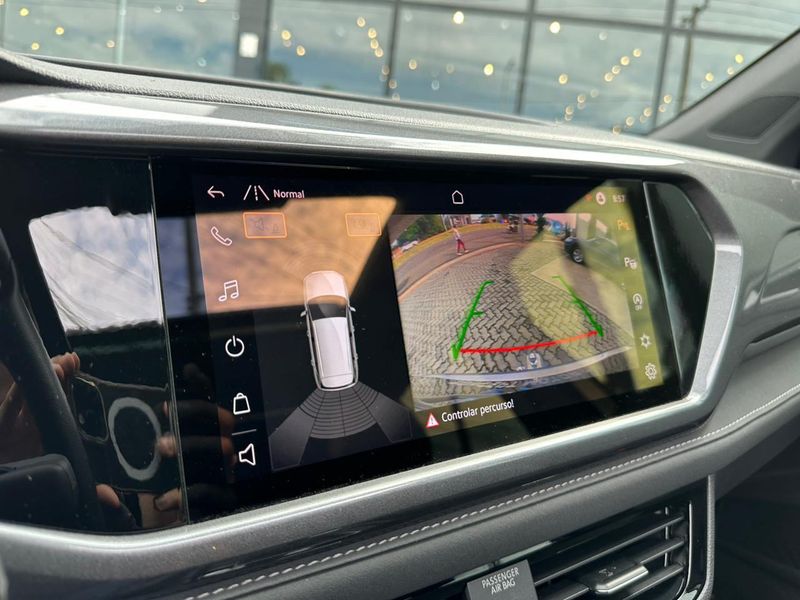 Volkswagen Taos Highline 1.4 250 TSI Flex Aut. 2024/2024 CONCEPT MOTORS PASSO FUNDO / Carros no Vale