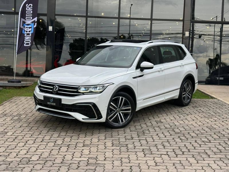Volkswagen Tiguan Allspac R-Line 300 TSI 2.0 2023/2024 CONCEPT MOTORS PASSO FUNDO / Carros no Vale