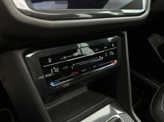 Volkswagen Tiguan Allspac R-Line 300 TSI 2.0 2023/2024 CONCEPT MOTORS PASSO FUNDO / Carros no Vale