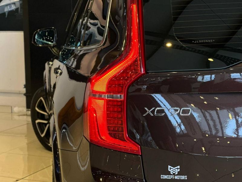 Volvo XC 90 T-6 MOMENTUM 2.0 320cv 5P 2017/2018 CONCEPT MOTORS PASSO FUNDO / Carros no Vale