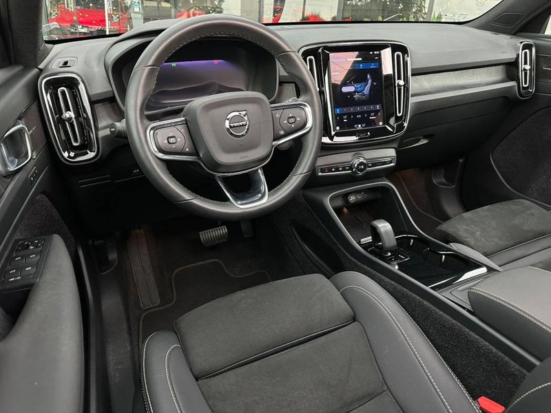 Volvo XC40 Recharge Plus (ElÃ©trico) 2022/2023 CONCEPT MOTORS PASSO FUNDO / Carros no Vale