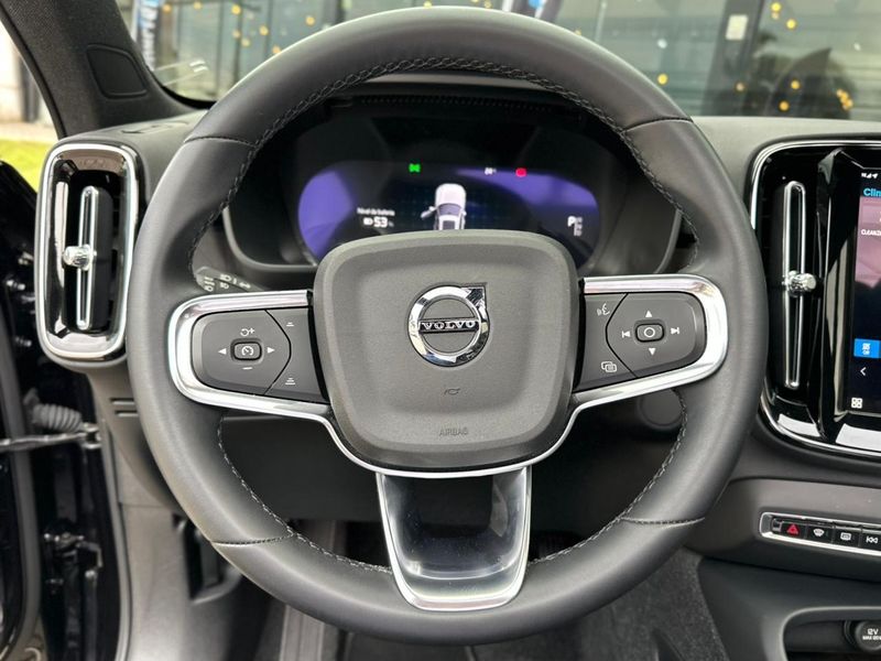 Volvo XC40 Recharge Plus (ElÃ©trico) 2023/2024 CONCEPT MOTORS PASSO FUNDO / Carros no Vale