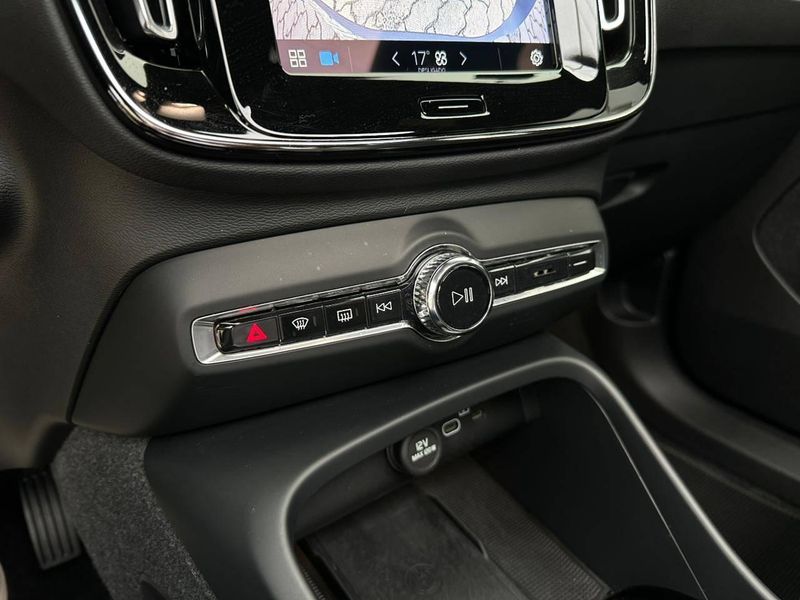 Volvo XC40 Recharge Plus (ElÃ©trico) 2023/2024 CONCEPT MOTORS PASSO FUNDO / Carros no Vale