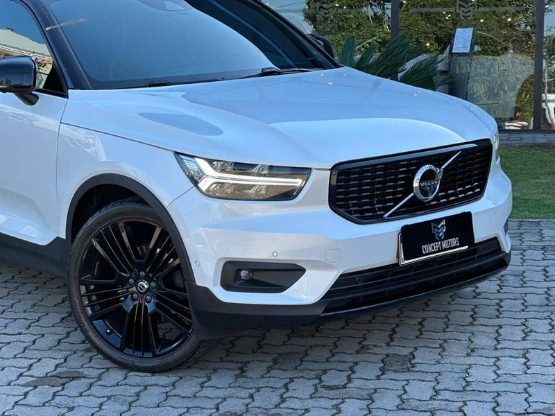 Volvo XC40 T-5 R-DESIGN 2.0 252cv AWD 2019/2020 CONCEPT MOTORS PASSO FUNDO / Carros no Vale Volvo XC40 T-5 R-DESIGN 2.0 252cv AWD 2019/2020 CONCEPT MOTORS PASSO FUNDO / Carros no Vale