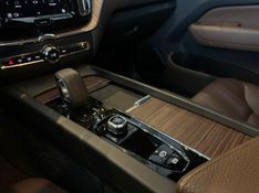 Volvo XC60 T-8 INSC EXPRESS 2.0 (HÃ­brido) 2021/2022 CONCEPT MOTORS PASSO FUNDO / Carros no Vale