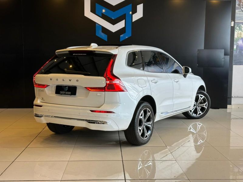 Volvo XC60 T-8 INSC EXPRESS 2.0 (HÃ­brido) 2021/2022 CONCEPT MOTORS PASSO FUNDO / Carros no Vale