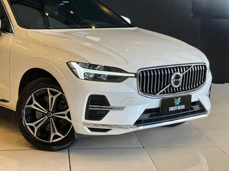 Volvo XC60 T-8 INSC EXPRESS 2.0 (HÃ­brido) 2021/2022 CONCEPT MOTORS PASSO FUNDO / Carros no Vale