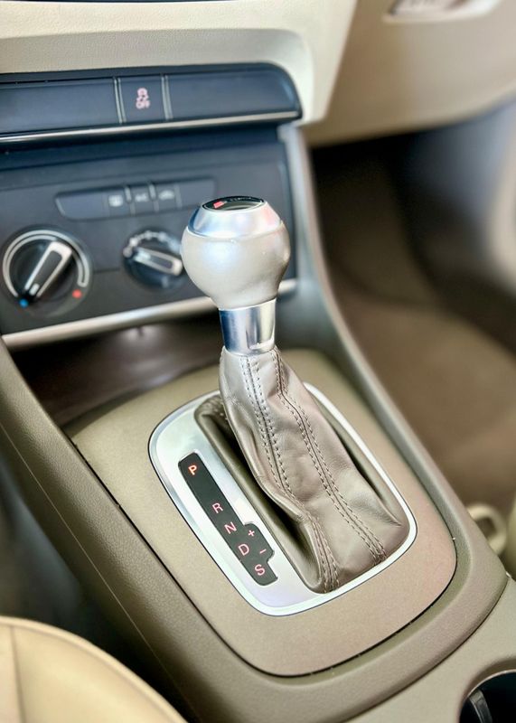 Audi Q3 2.0 TFSI Quat 170/180cv S-tronic 2013/2014 PC VEÍCULOS SANTA CRUZ DO SUL / Carros no Vale