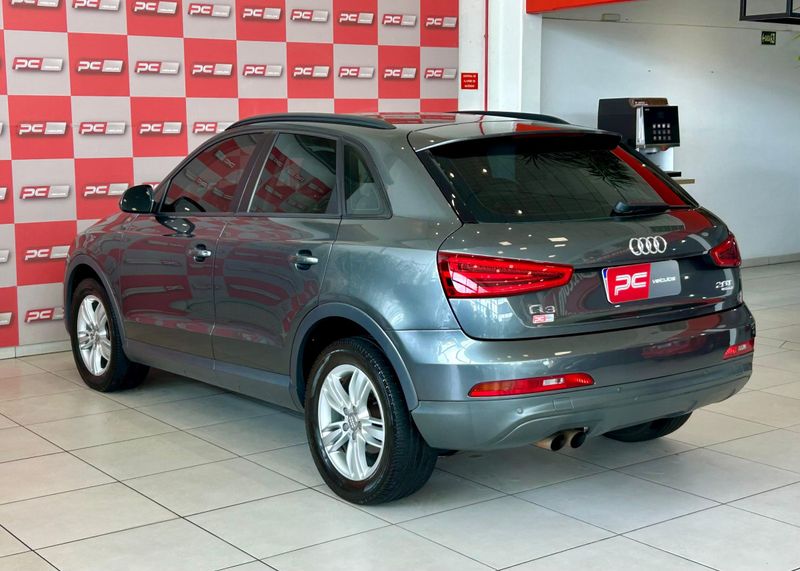 Audi Q3 2.0 TFSI Quat 170/180cv S-tronic 2013/2014 PC VEÍCULOS SANTA CRUZ DO SUL / Carros no Vale