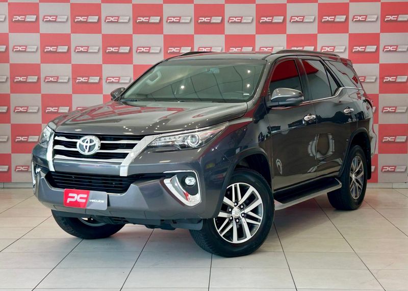 Toyota Hilux SW4 SRX 4×4 2.8 TDI 16V Dies 2018/2019 PC VEÍCULOS SANTA CRUZ DO SUL / Carros no Vale