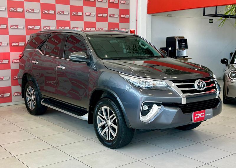 Toyota Hilux SW4 SRX 4×4 2.8 TDI 16V Dies 2018/2019 PC VEÍCULOS SANTA CRUZ DO SUL / Carros no Vale