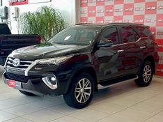 Toyota Hilux SW4 SRX 4×4 2.8 TDI 16V Dies 2017/2018 PC VEÍCULOS SANTA CRUZ DO SUL / Carros no Vale