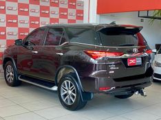 Toyota Hilux SW4 SRX 4×4 2.8 TDI 16V Dies 2017/2018 PC VEÍCULOS SANTA CRUZ DO SUL / Carros no Vale