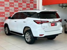 Toyota Hilux SW4 SRX 4×4 2.8 TDI 16V Dies 2023/2024 PC VEÍCULOS SANTA CRUZ DO SUL / Carros no Vale