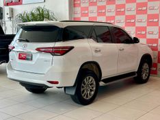 Toyota Hilux SW4 SRX 4×4 2.8 TDI 16V Dies 2023/2024 PC VEÍCULOS SANTA CRUZ DO SUL / Carros no Vale