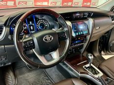 Toyota Hilux SW4 SRX 4×4 2.8 TDI 16V Dies 2018/2019 PC VEÍCULOS SANTA CRUZ DO SUL / Carros no Vale