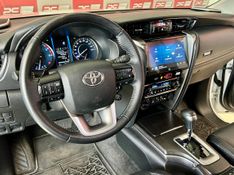 Toyota Hilux SW4 SRX 4×4 2.8 TDI 16V Dies 2023/2024 PC VEÍCULOS SANTA CRUZ DO SUL / Carros no Vale