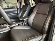 Toyota Hilux SW4 SRX 4×4 2.8 TDI 16V Dies 2023/2024 PC VEÍCULOS SANTA CRUZ DO SUL / Carros no Vale