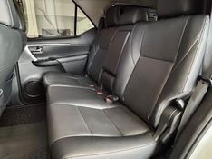 Toyota Hilux SW4 SRX 4×4 2.8 TDI 16V Dies 2023/2024 PC VEÍCULOS SANTA CRUZ DO SUL / Carros no Vale