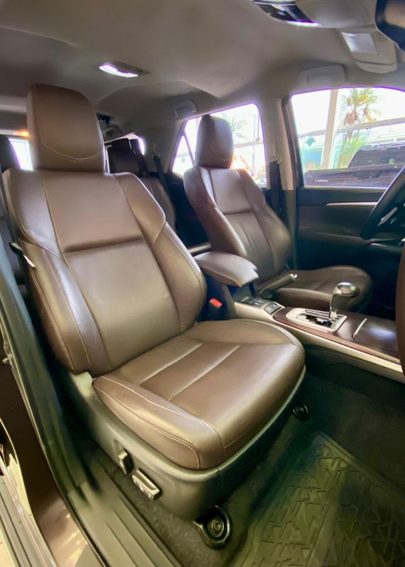 Toyota Hilux SW4 SRX 4×4 2.8 TDI 16V Dies 2017/2018 PC VEÍCULOS SANTA CRUZ DO SUL / Carros no Vale