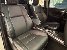 Toyota Hilux SW4 SRX 4×4 2.8 TDI 16V Dies 2023/2024 PC VEÍCULOS SANTA CRUZ DO SUL / Carros no Vale