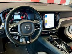 Volvo S60 T-8 R-DESIGN 2.0 407cv (Híbrido) 2020/2020 PC VEÍCULOS SANTA CRUZ DO SUL / Carros no Vale