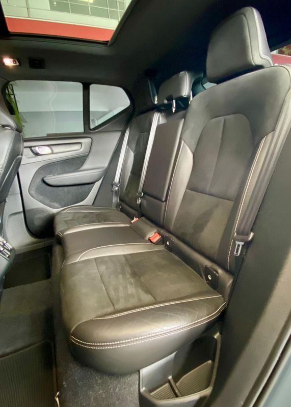 Volvo XC 40 T-5 R-DESIGN 2.0 252cv AWD 2019/2020 PC VEÍCULOS SANTA CRUZ DO SUL / Carros no Vale