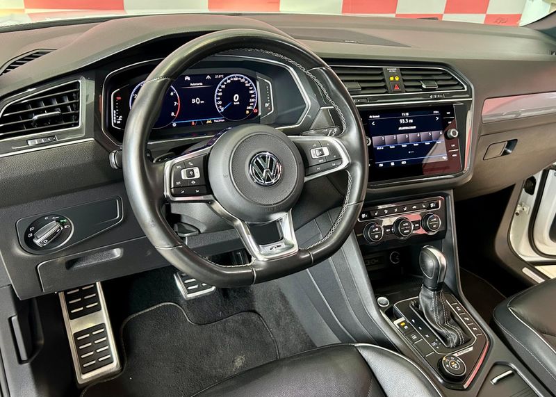 VOLKSWAGEN TIGUAN Allspac R-Line 350 TSI 2.0 4×4 2019/2020 PC VEÍCULOS SANTA CRUZ DO SUL / Carros no Vale