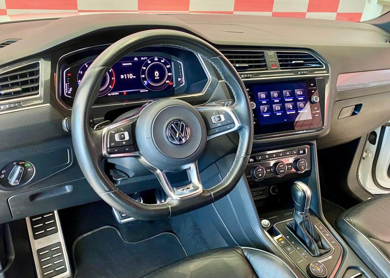 VOLKSWAGEN TIGUAN Allspac R-Line 350 TSI 2.0 4×4 2019/2019 PC VEÍCULOS SANTA CRUZ DO SUL / Carros no Vale