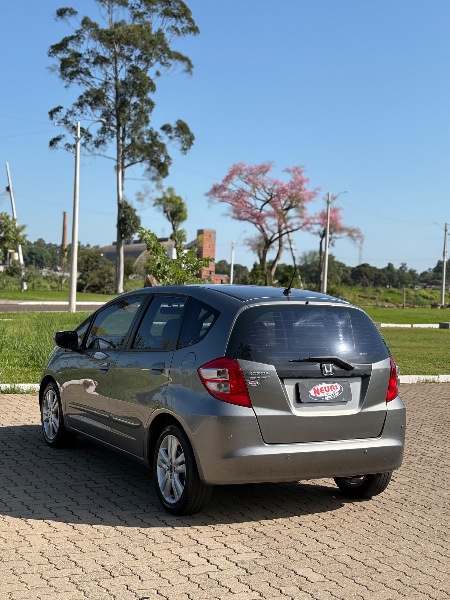 HONDA FIT 1.5 EX 16V FLEX 4P AUTOMÁTICO 2010/2011 NEURI VEÍCULOS LAJEADO / Carros no Vale