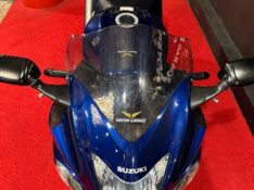 SUZUKI MOTOS GSX 1300 R HAYABUSA /2012 EXCLUSIVO VEÍCULOS SANTA CRUZ DO SUL / Carros no Vale