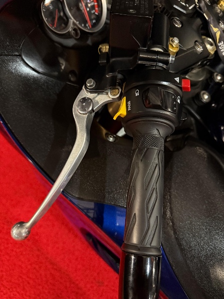 SUZUKI MOTOS GSX 1300 R HAYABUSA /2012 EXCLUSIVO VEÍCULOS SANTA CRUZ DO SUL / Carros no Vale