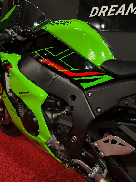 KAWASAKI NINJA ZX-10 R /2024 EXCLUSIVO VEÍCULOS SANTA CRUZ DO SUL / Carros no Vale